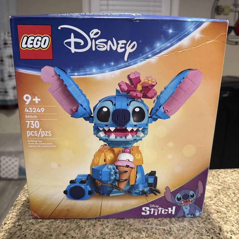 LEGO Disney Stitch Set 43249 Building Set Figurine 730 Pcs New Sealed.